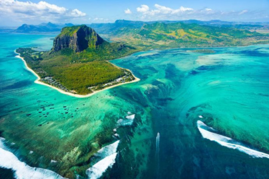 Hotel with 3 star / 4 nights 5 days mauritius land package