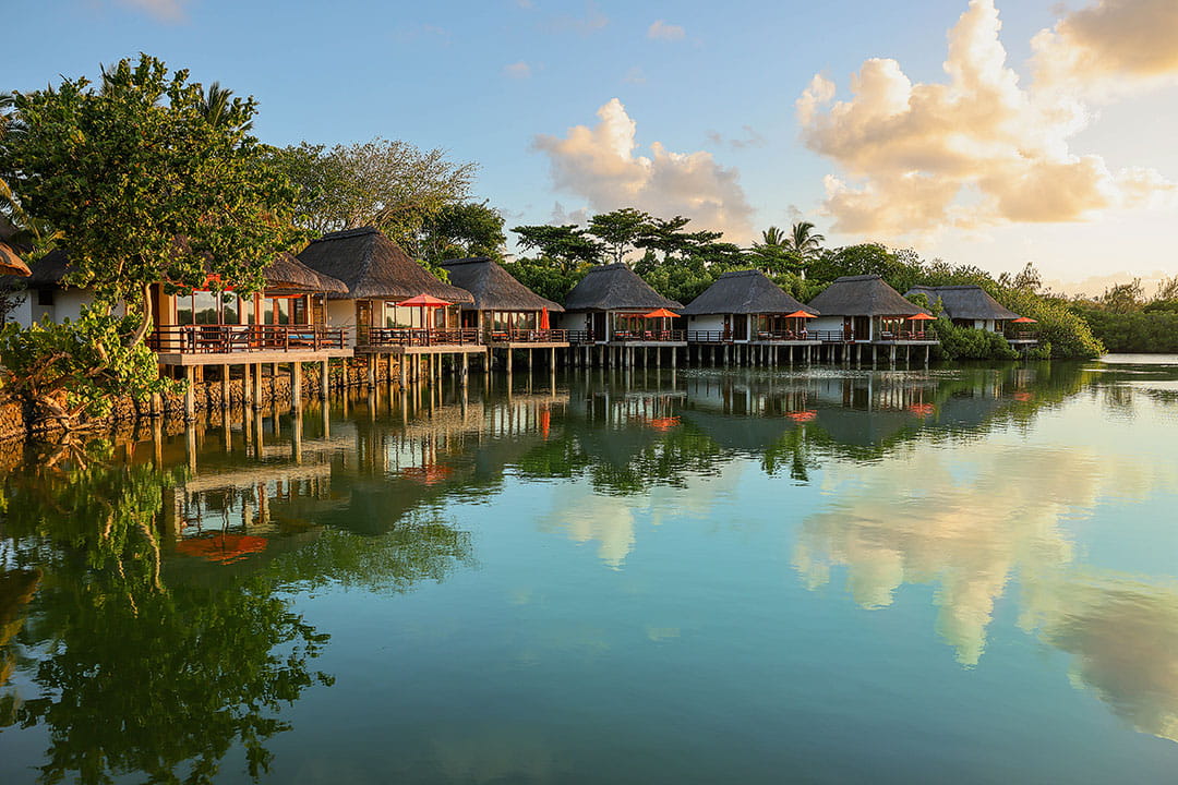 Hotel with 5 star / 6 nights 7 days mauritius land package